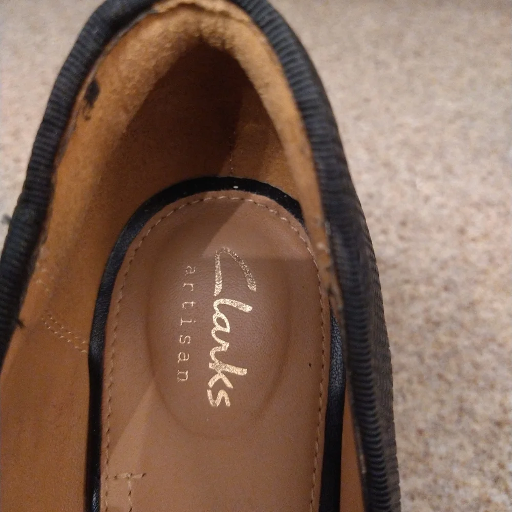 Clarks Artisan  Black Leather  Size 8 Snake print Heels - Picture 8 of 8